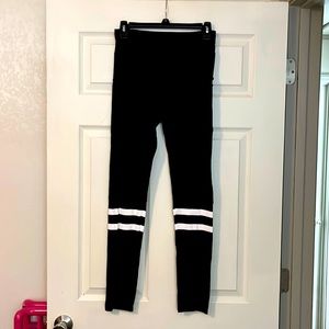 JUNIORS LEGGINGS : SIZE LARGE